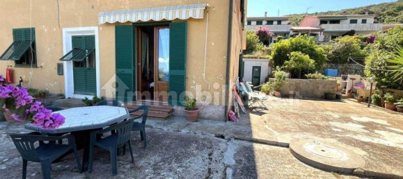 3 bedrooms House in Rio, Italy No. 262039 7