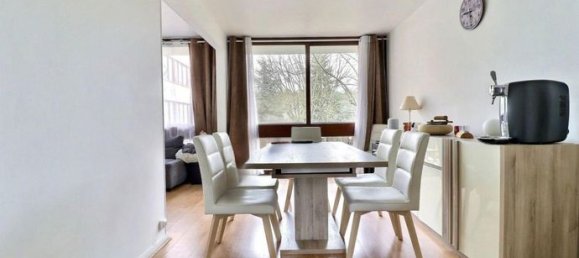 2 bedrooms Apartment in Fontenay-le-Fleury, France No. 279283 2