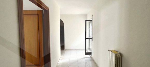 4-salle Appartement à Bitritto, Italy No. 31504 5