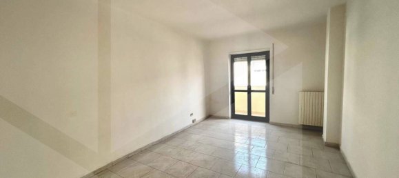 4-salle Appartement à Bitritto, Italy No. 31504 2