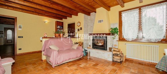 Квартира с 3 комнатами в Риванаццано Терме, Италия № 152772 2