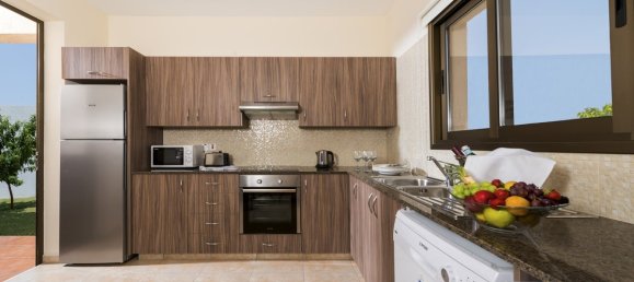 3 habitaciónes villa en venta en Paphos, Cyprus № 24571 3