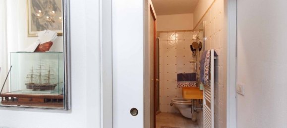 3 Schlafzimmer Villa in Viareggio, Italy, Nr. 73361 25