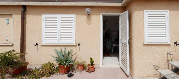 3 Schlafzimmer Villa in Viareggio, Italy, Nr. 73361 4