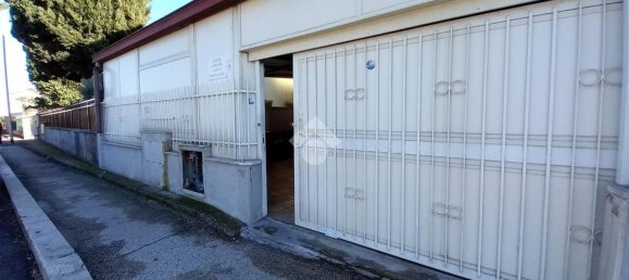 1 bedroom Apartment in Rome, Italy No. 318687 2