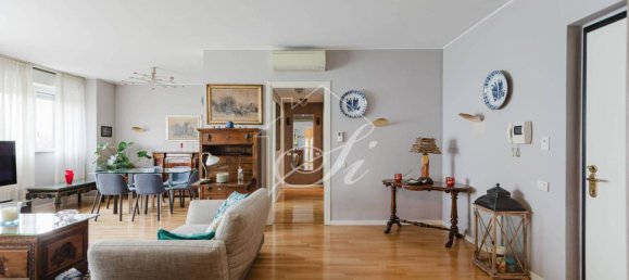 Квартира с 2 спальнями в Милан, Италия № 380446 5