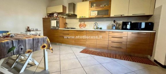 2 bedrooms House in Fornovo San Giovanni, Italy No. 351934 4