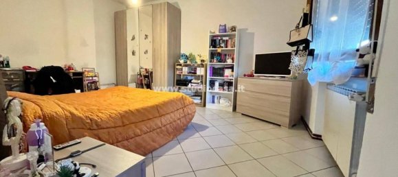 2 bedrooms House in Fornovo San Giovanni, Italy No. 351934 9