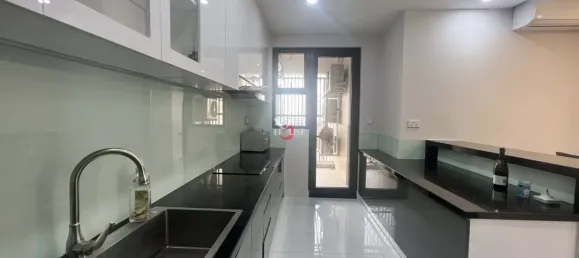 3 bedrooms Apartment in District 7, Vietnam No. 10072 4