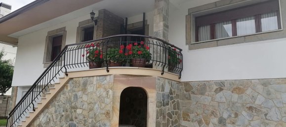 4 bedrooms House in Santona, Spain No. 154404 2