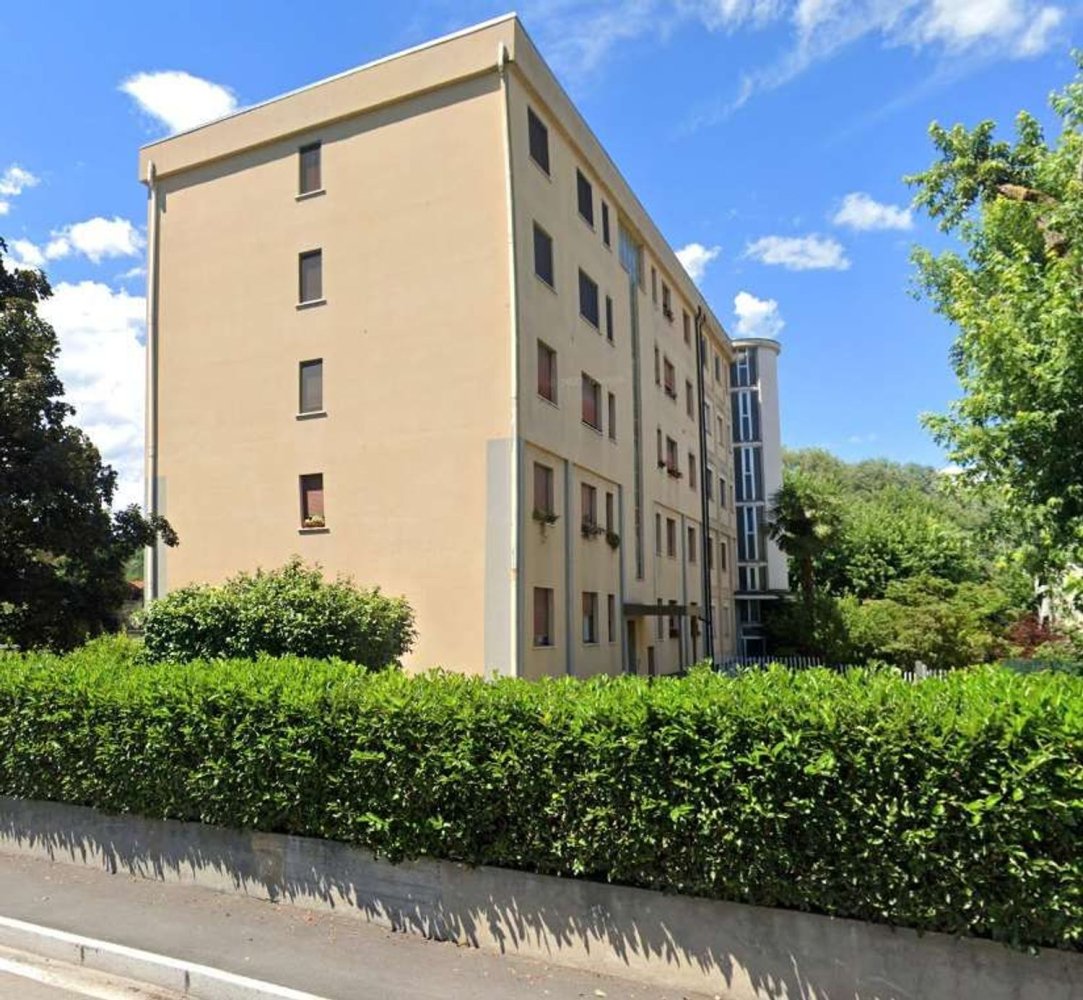 4 rooms Apartment in Arona, Italy No. 7470