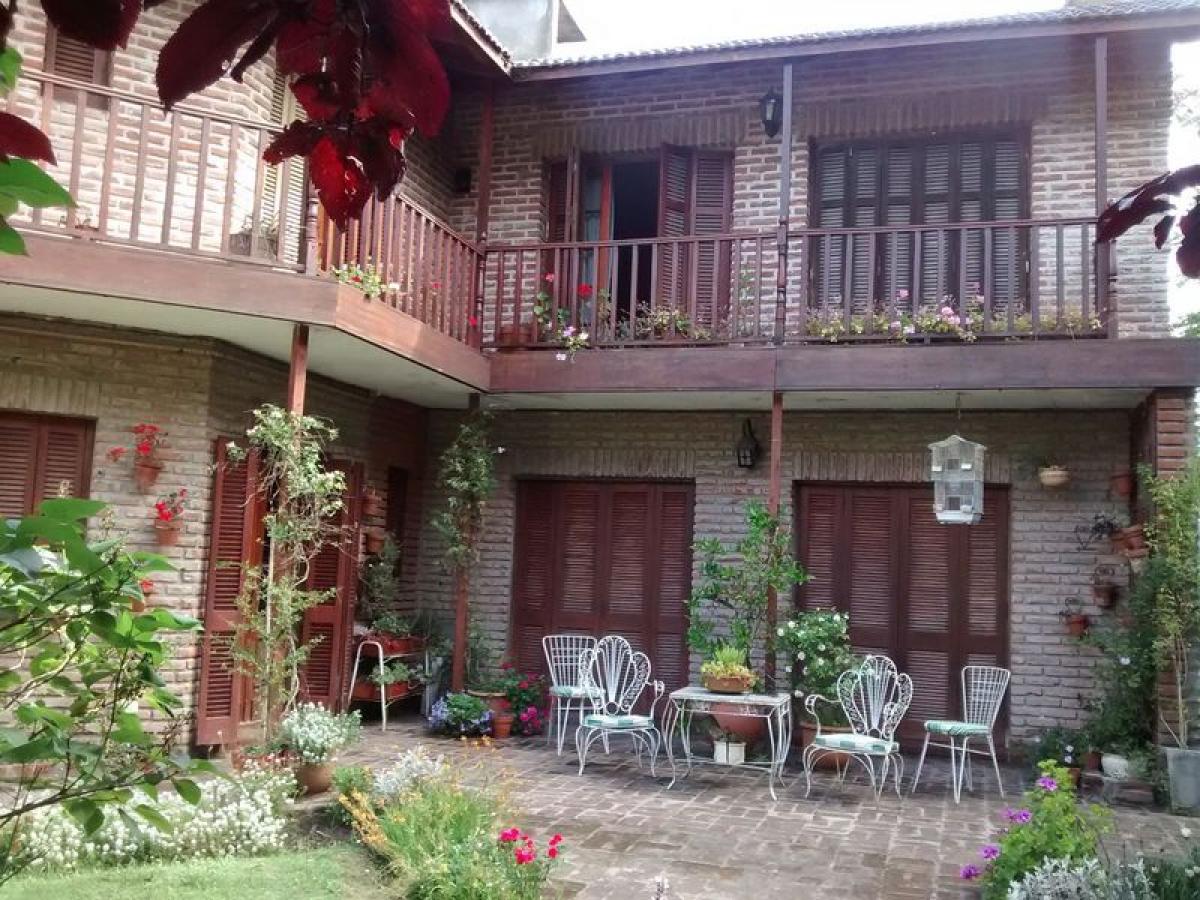 Casa de 2 dormitorios en Mar del Plata, Argentina No. 95933