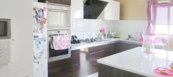 Мезонет с 4 спальнями в Марсаскала, Мальта № 1082 2