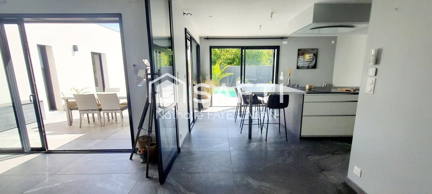 Дом с 3 спальнями в Шательро, Франция № 281162