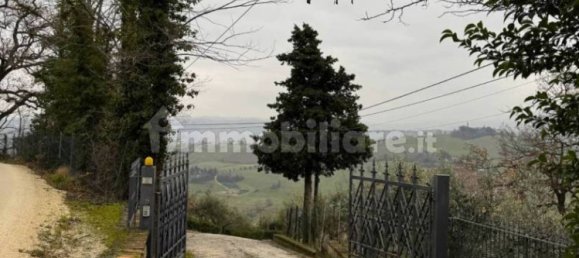 Дом с 5 спальнями в Толентино, Италия № 10851 27