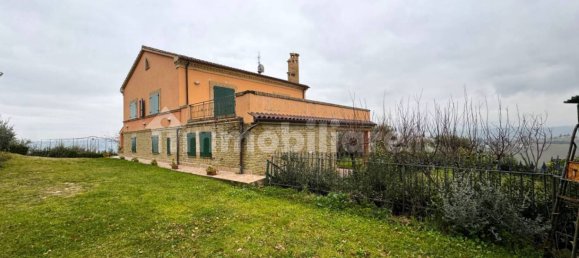 Дом с 5 спальнями в Толентино, Италия № 10851 25