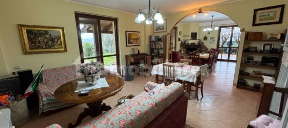 Дом с 5 спальнями в Толентино, Италия № 10851 16