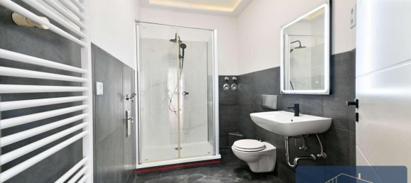 Квартира с 2 спальнями в Цвиккау, Германия № 42572 4