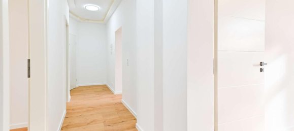 Квартира с 2 спальнями в Цвиккау, Германия № 42572 10