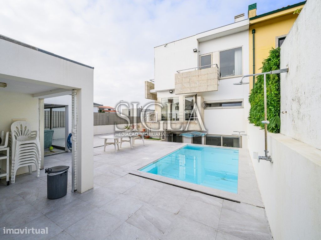 4 غرف نوم منزل في Vila Nova de Gaia, Portugal رقم 109234