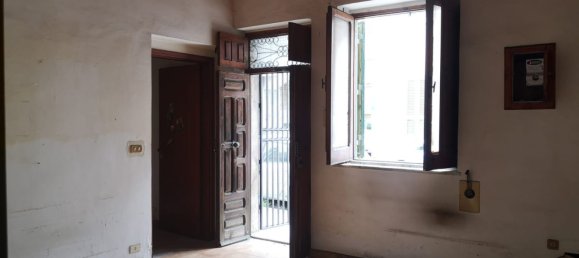 130m² Commercial property in Messina, Italy No. 256300 5