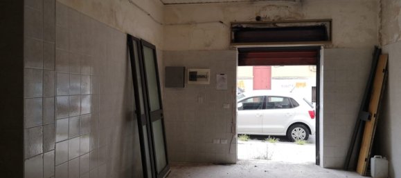 130m² Commercial property in Messina, Italy No. 256300 11