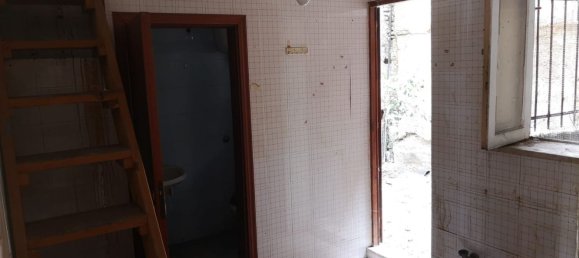 130m² Commercial property in Messina, Italy No. 256300 13