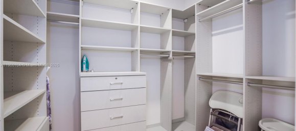8 Schlafzimmer Villa in Miami, USA, Nr. 614203 30