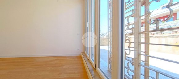 3 rooms Penthouse in Rome, Italy No. 146021 8