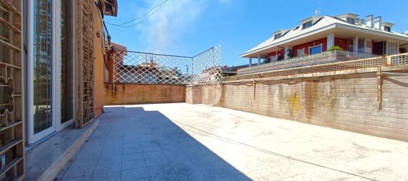 3 rooms Penthouse in Rome, Italy No. 146021 12