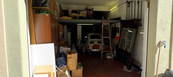 33m² Garage in Genoa, Italy No. 334388 2