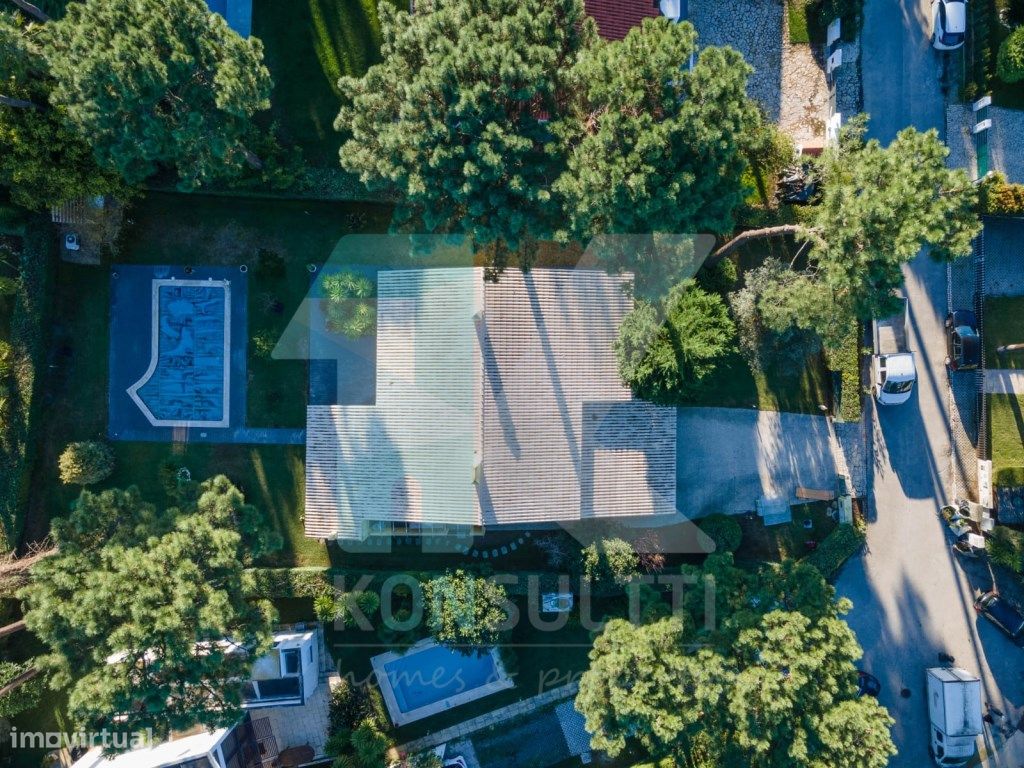 4 bedrooms Castles in Almada, Portugal No. 307005