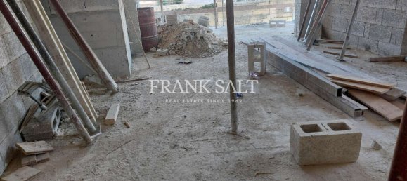 3 bedrooms Penthouse in Salina, Malta No. 1333 4