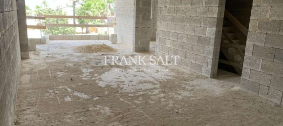 3 bedrooms Penthouse in Salina, Malta No. 1333 7