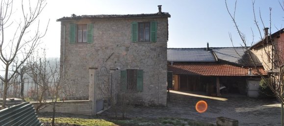 7 rooms House in Valmozzola, Italy No. 72176 2