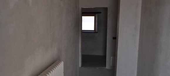 7 rooms House in Valmozzola, Italy No. 72176 13