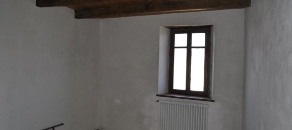 7 rooms House in Valmozzola, Italy No. 72176 14