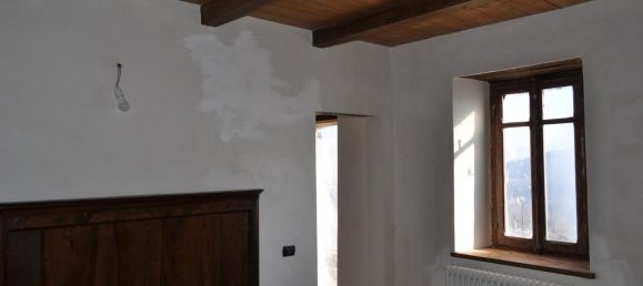 7 rooms House in Valmozzola, Italy No. 72176 15
