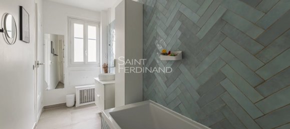 2 bedrooms Apartment in Paris, France No. 151031 10