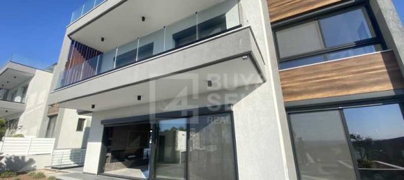 4 bedrooms Villa in Parekklisia, Cyprus No. 19664 3