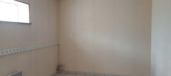 Edificio de 4 dormitorios en Montmirail, France No. 42000 7