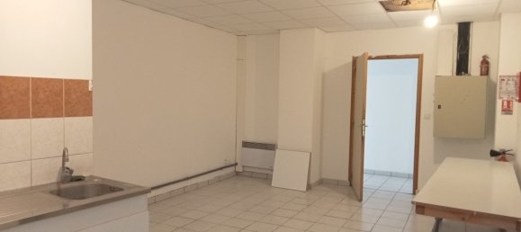 Edificio de 4 dormitorios en Montmirail, France No. 42000 6