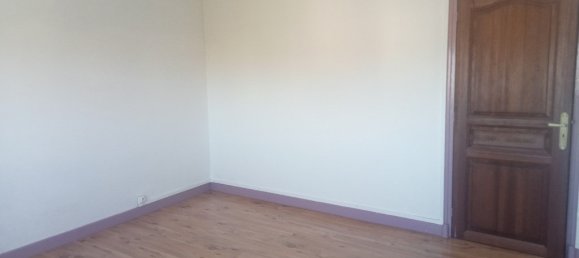 Edificio de 4 dormitorios en Montmirail, France No. 42000 10