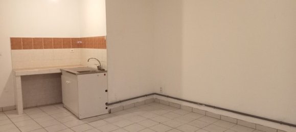 Edificio de 4 dormitorios en Montmirail, France No. 42000 5