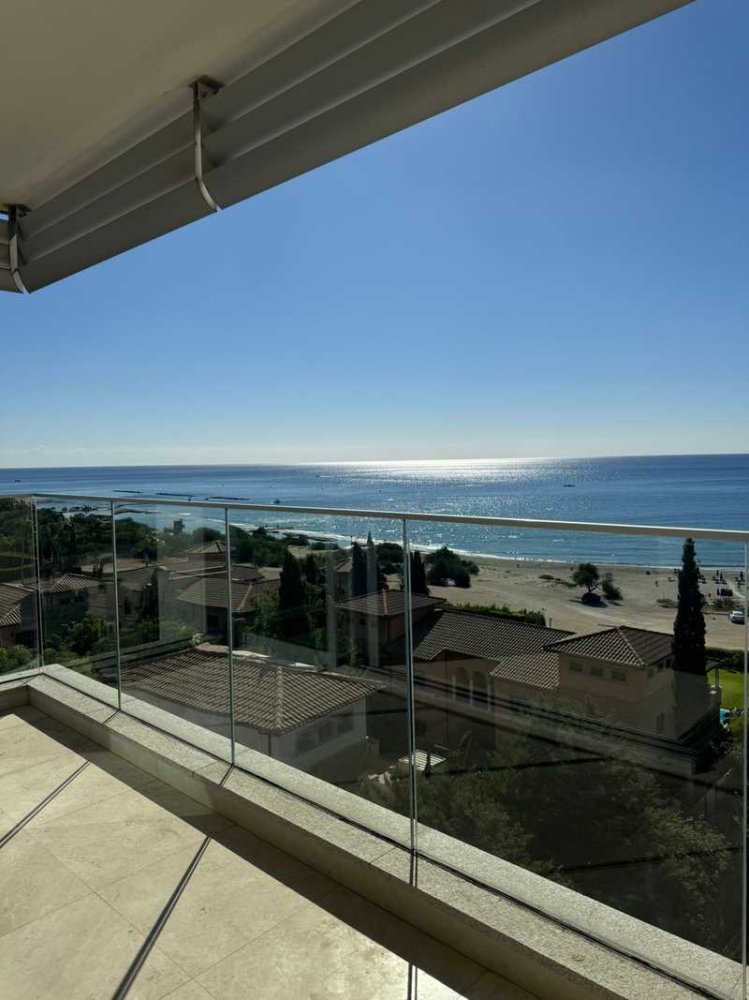 2 bedrooms Apartment in Pyrgos, Cyprus No. 14838