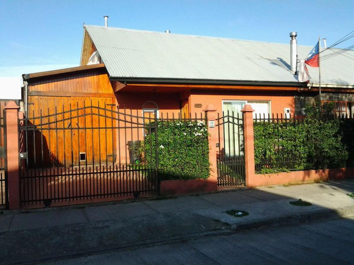 Дом с 3 спальнями в Биобио, Чили № 2289