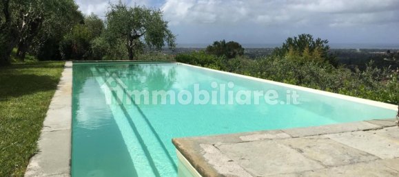 4 bedrooms House in Camaiore, Italy No. 250958 8