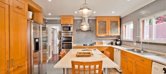 5 bedrooms Villa in Cascais, Portugal No. 145593 18