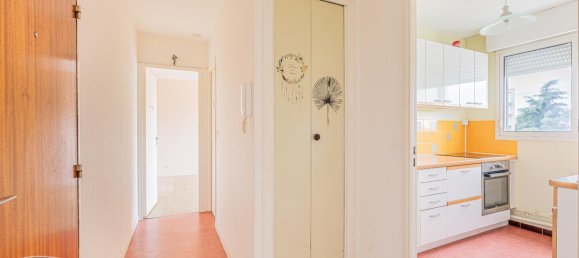 1 bedroom Apartment in Joue-les-Tours, France No. 265112 3