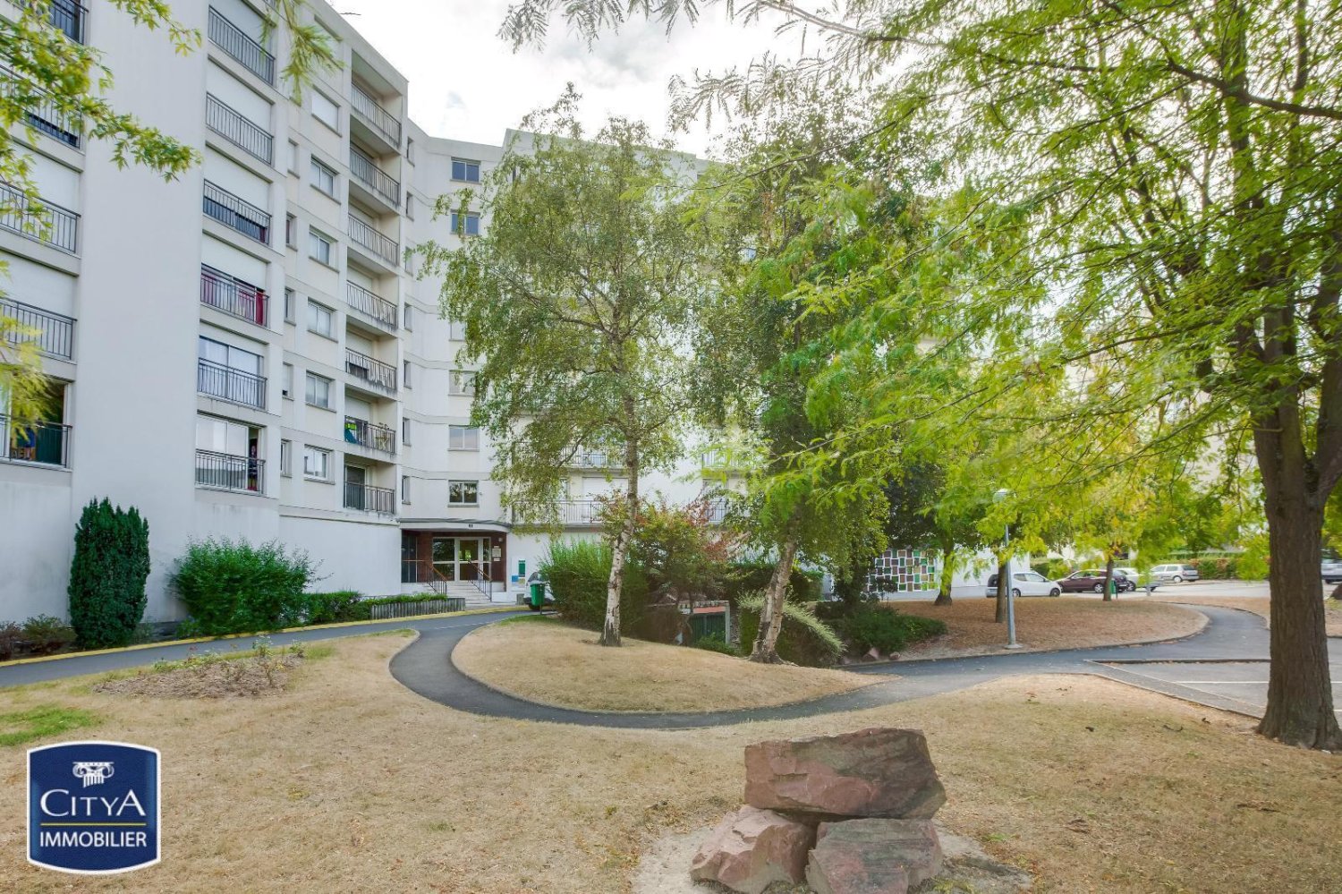 1 bedroom Apartment in Joue-les-Tours, France No. 265112